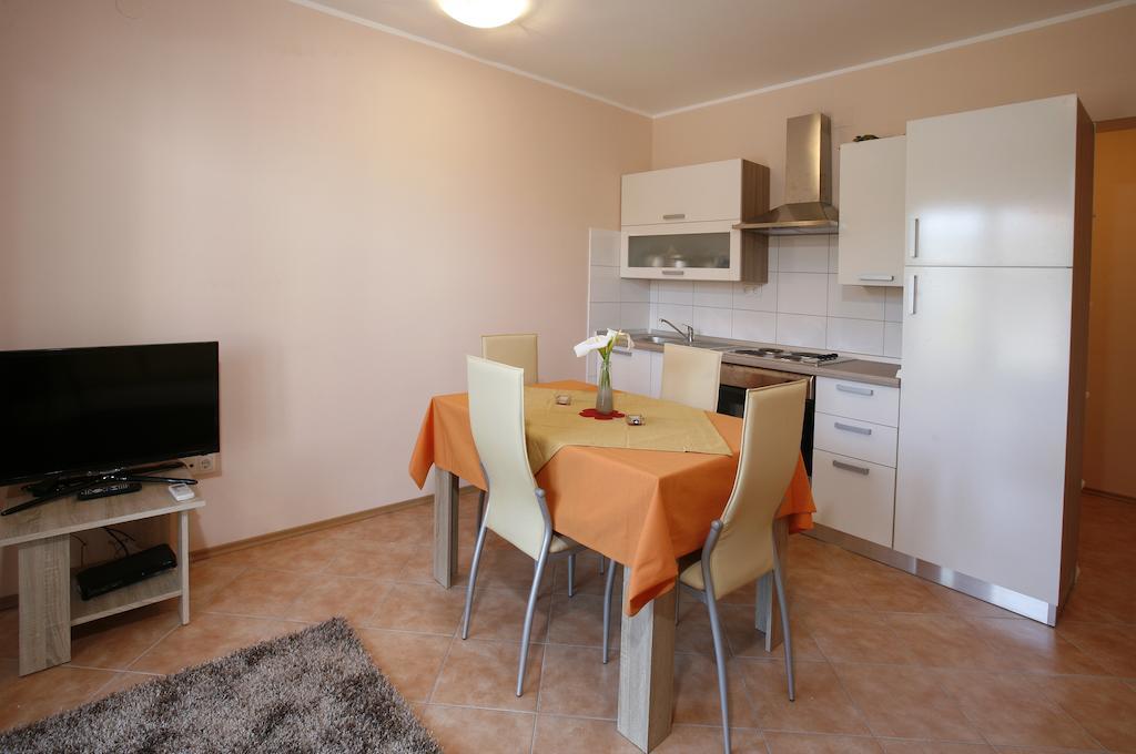 Apartment Fila I Jure Solin Chambre photo