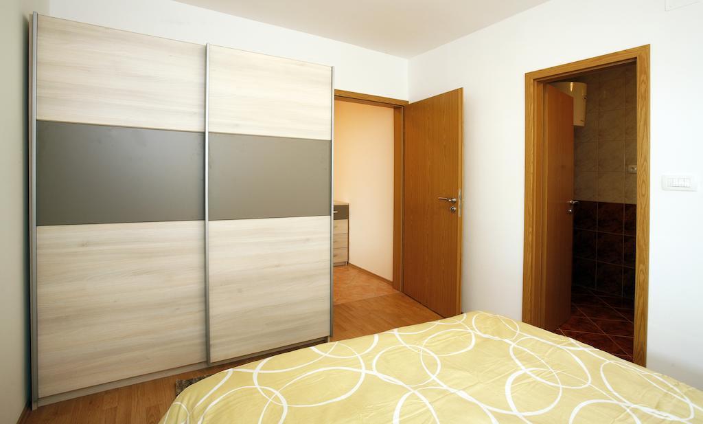 Apartment Fila I Jure Solin Chambre photo